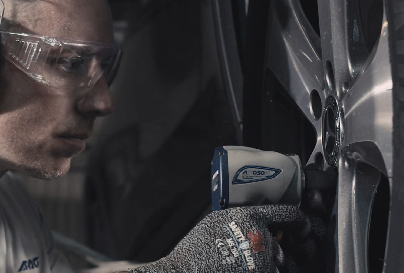 AW050H 1/2” Super Stubby Air Impact Wrench